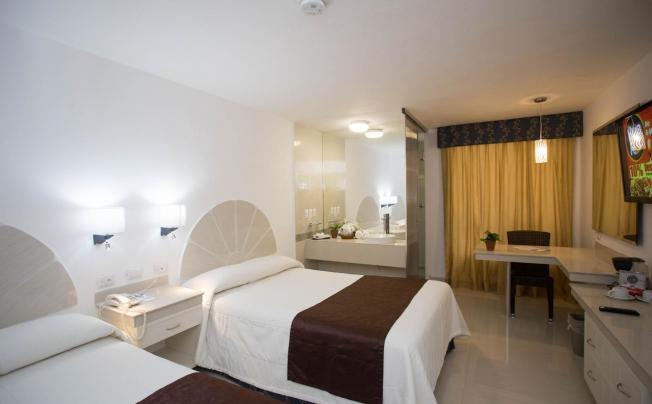 Фото отеля Plaza Caribe hotel