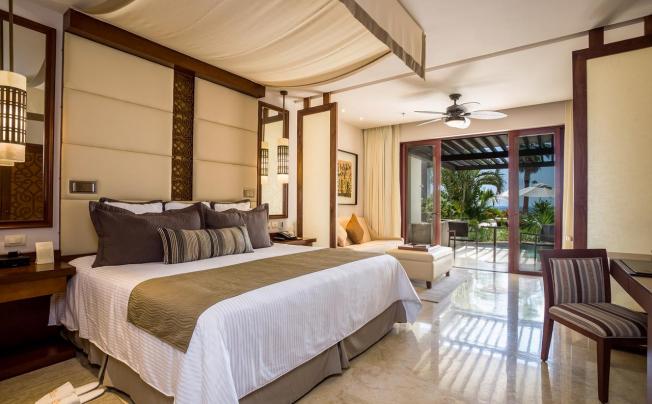 Фото отеля Secrets Playa Mujeres Golf & Spa Resort