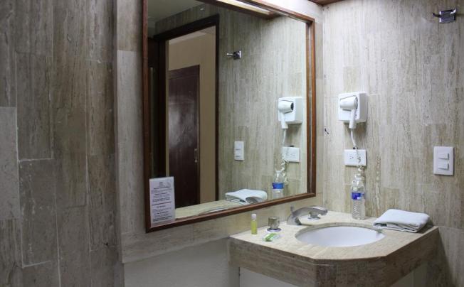 Фото отеля Plaza Kokai Cancun Hotel