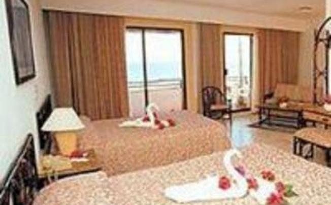 Фото отеля El Pueblito Beach Hotel Cancun