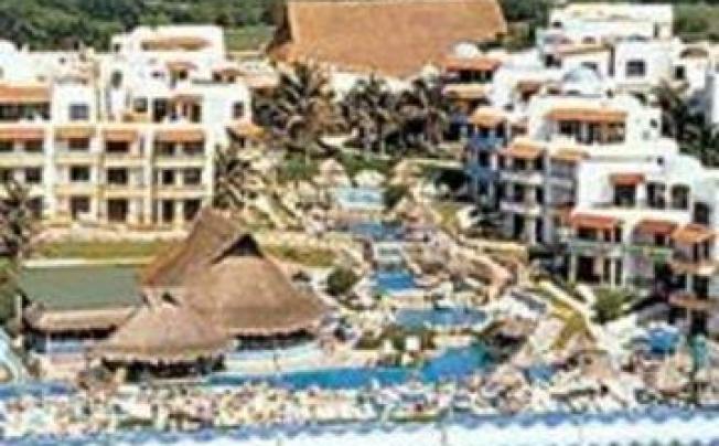 Фото отеля El Pueblito Beach Hotel Cancun