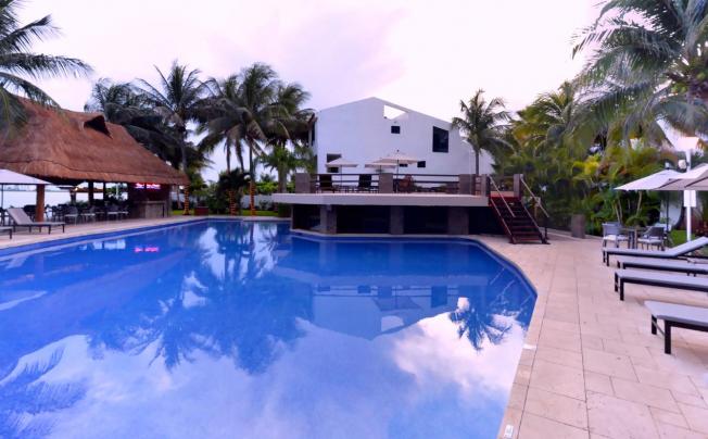 Фото отеля Sina Suites