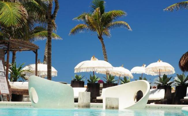 Фото отеля El Taj Oceanfront & Beachside Condos Hotel