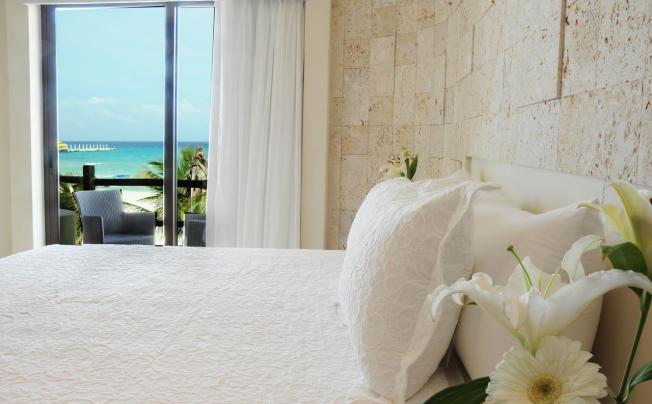 Фото отеля El Taj Oceanfront & Beachside Condos Hotel