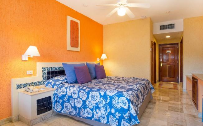 Фото отеля Iberostar Tucan Hotel