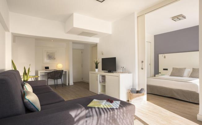 Фото отеля Las Gaviotas Hotel & Suites