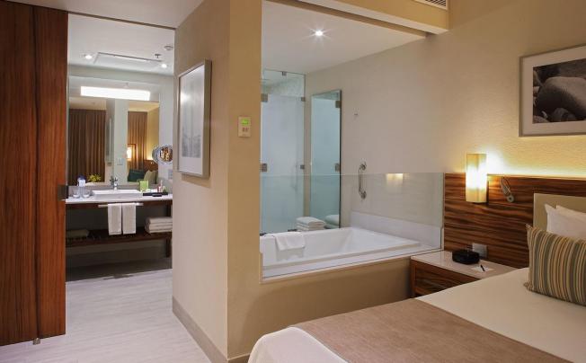 Фото отеля Emporio Hotel & Suites Cancun