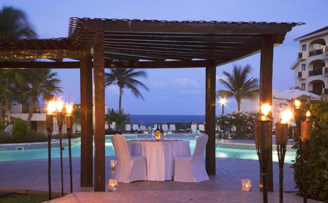 Фото отеля Emporio Hotel & Suites Cancun
