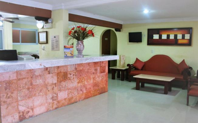 Фото отеля SUITES CANCUN CENTER