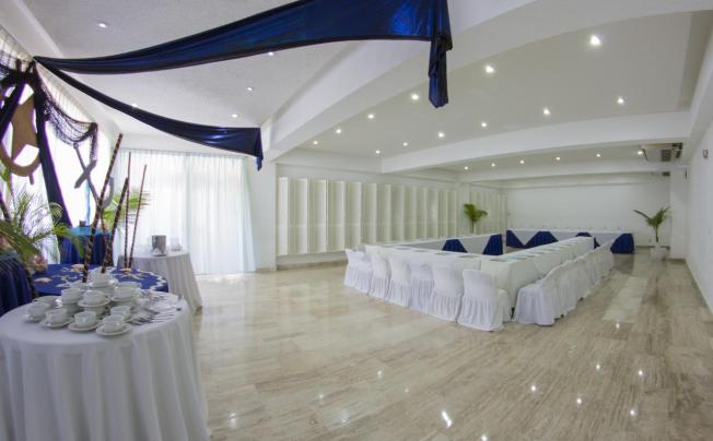 Фото отеля PLAYA SUITES ACAPULCO
