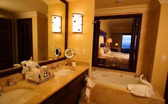 Фото отеля Pueblo Bonito Sunset Beach Golf & Spa Resort