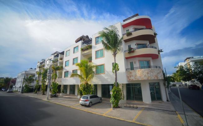 Фото отеля Encanto Riviera Condo Hotel