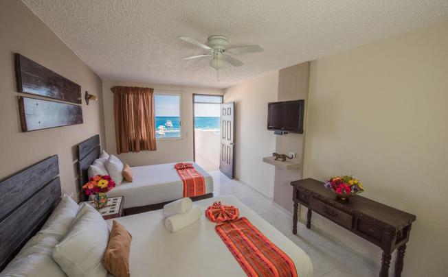 Фото отеля Hacienda Morelos Beach front Hotel