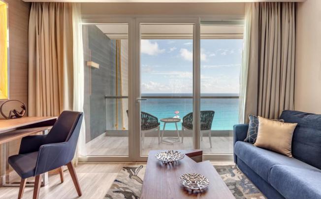 Фото отеля Royalton Chic Suites Cancun