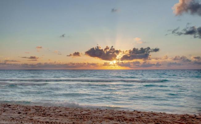 Фото отеля Royalton Chic Suites Cancun