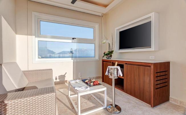 Фото отеля Royalton Chic Suites Cancun