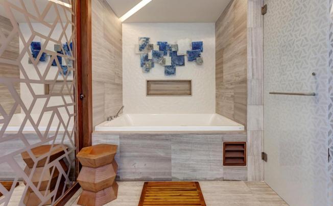 Фото отеля Royalton Chic Suites Cancun