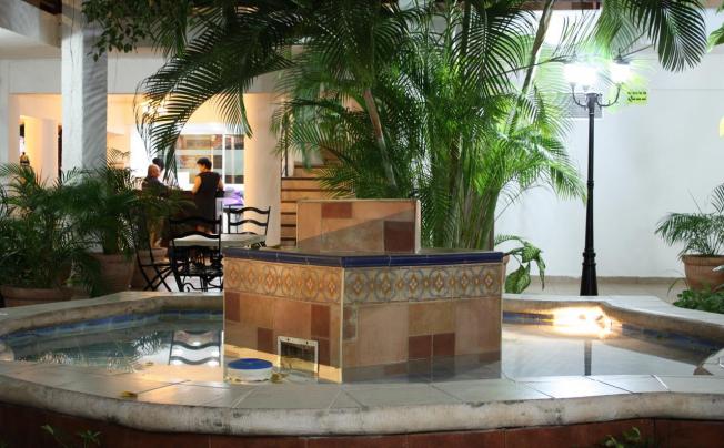 Фото отеля Colonial Cancun Hotel
