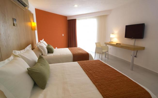 Фото отеля Ramada Cancun City