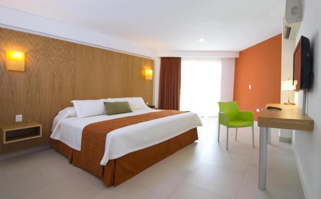Фото отеля Ramada Cancun City