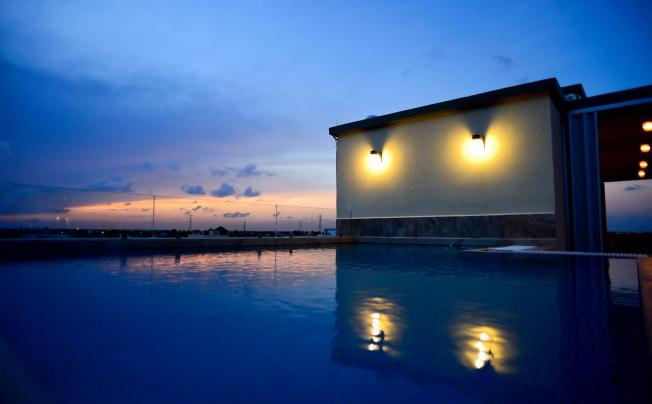 Фото отеля Sunrise 42 Suites Hotel