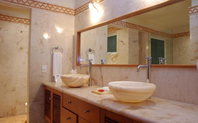 Фото отеля Porto Playa Condo Hotel & Beachclub