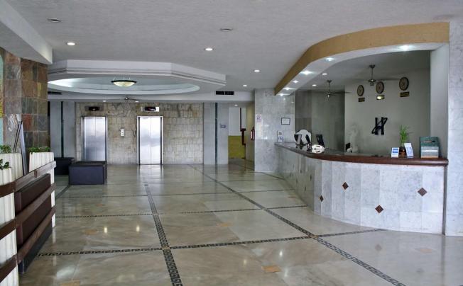 Фото отеля ROMANO PALACE HOTEL & SUITES