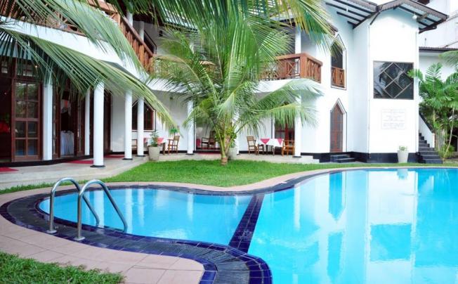 Фото отеля STAR LIGHT HOTEL UNAWATUNA