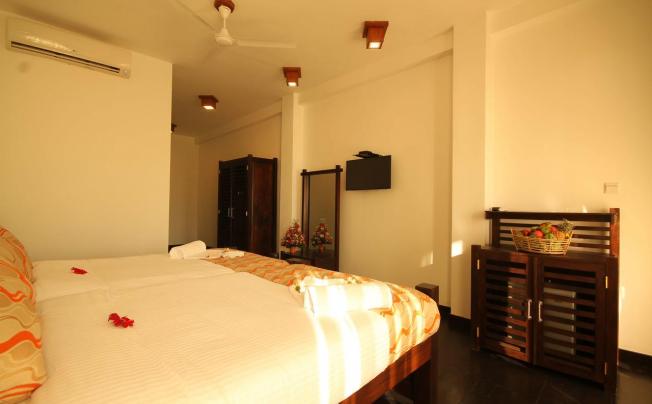Фото отеля SAFFRON HOTEL UNAWATUNA