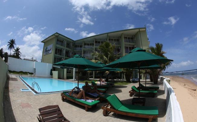 Фото отеля Hikkaduwa Beach Resort