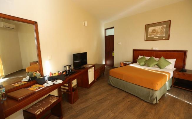Фото отеля Hikkaduwa Beach Resort