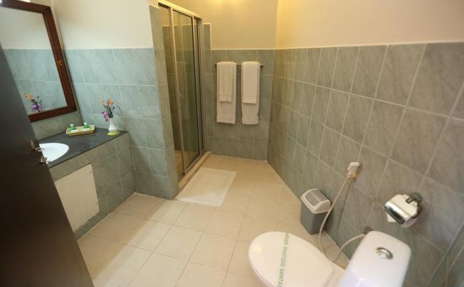 Фото отеля Hikkaduwa Beach Resort