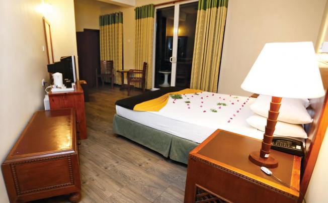Фото отеля Hikkaduwa Beach Resort