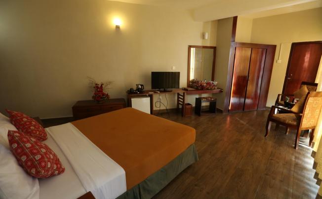 Фото отеля Hikkaduwa Beach Resort