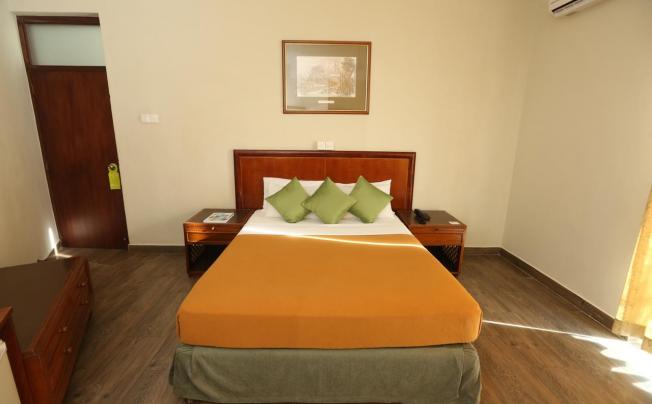 Фото отеля Hikkaduwa Beach Resort