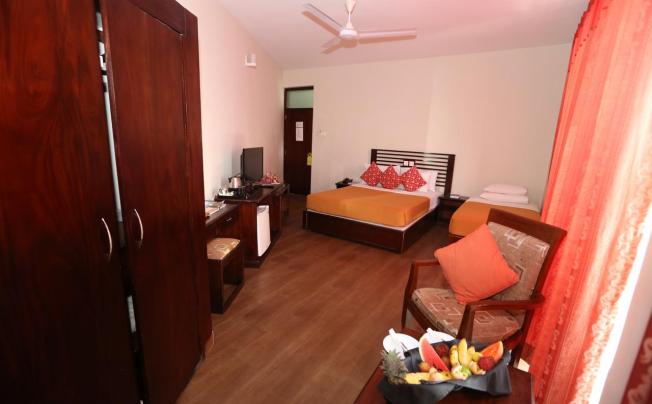 Фото отеля Hikkaduwa Beach Resort