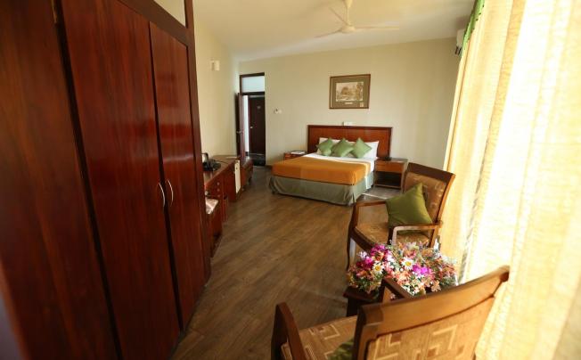 Фото отеля Hikkaduwa Beach Resort