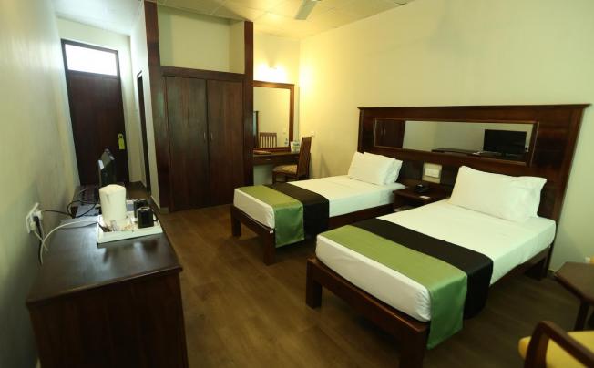 Фото отеля Hikkaduwa Beach Resort