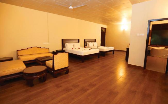Фото отеля Hikkaduwa Beach Resort
