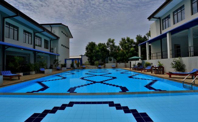 Фото отеля The Blue Wave Hotel