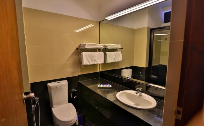 Фото отеля The Blue Wave hotel