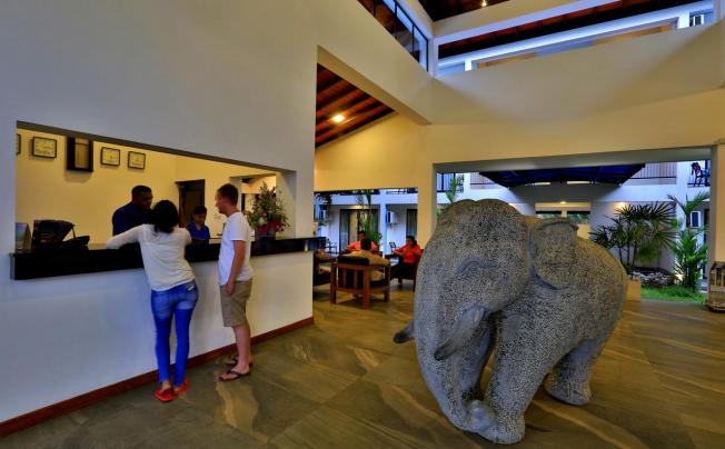 Фото отеля The Blue Wave hotel