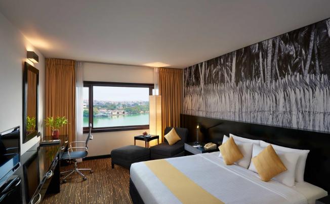 Фото отеля Cinnamon Lakeside Hotel