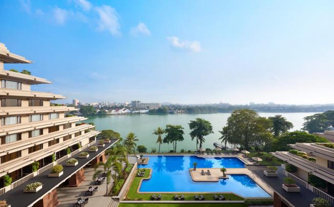 Фото отеля Cinnamon Lakeside Hotel