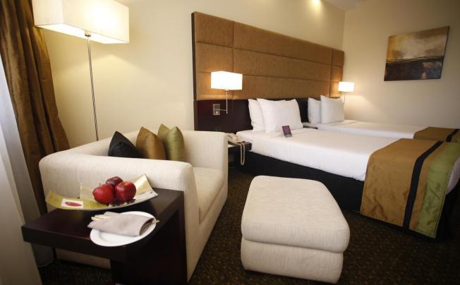 Фото отеля Cinnamon Lakeside Hotel