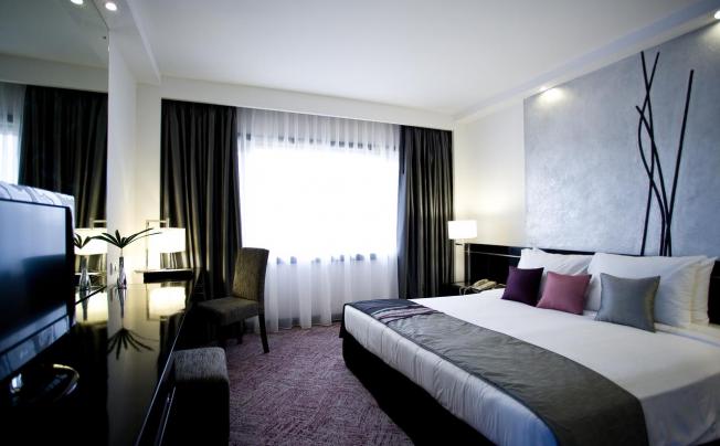 Фото отеля Cinnamon Lakeside Hotel