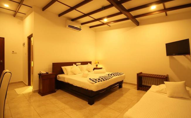 Фото отеля Rock Fort Pearl Hotel