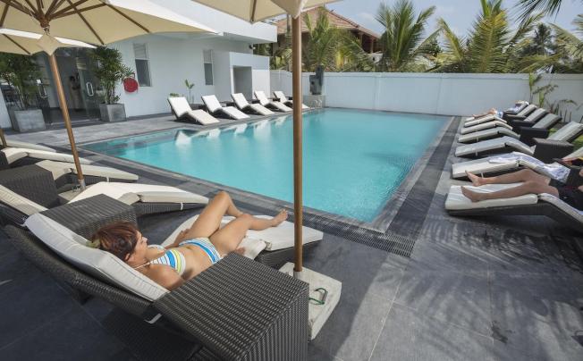 Фото отеля The Beach – All Suite Hotel