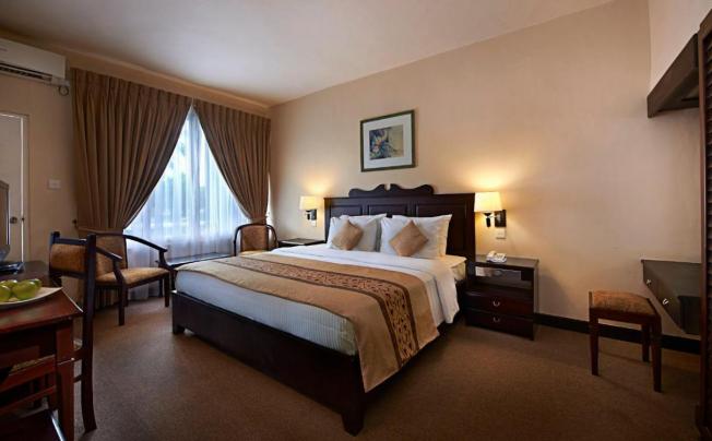 Фото отеля Berjaya Hotel Colombo