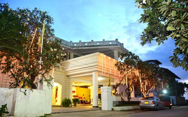 Фото отеля Rainbow Beach Hotel 